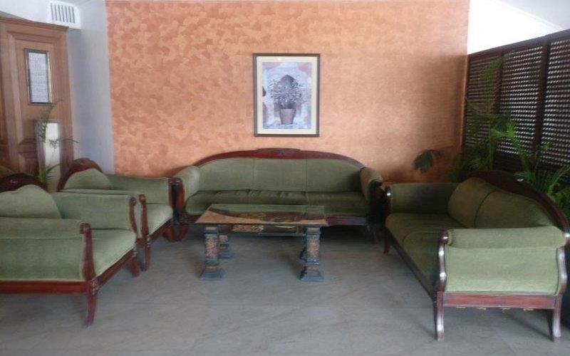 Hotel Raj Hans, Faridabad Zewnętrze zdjęcie
