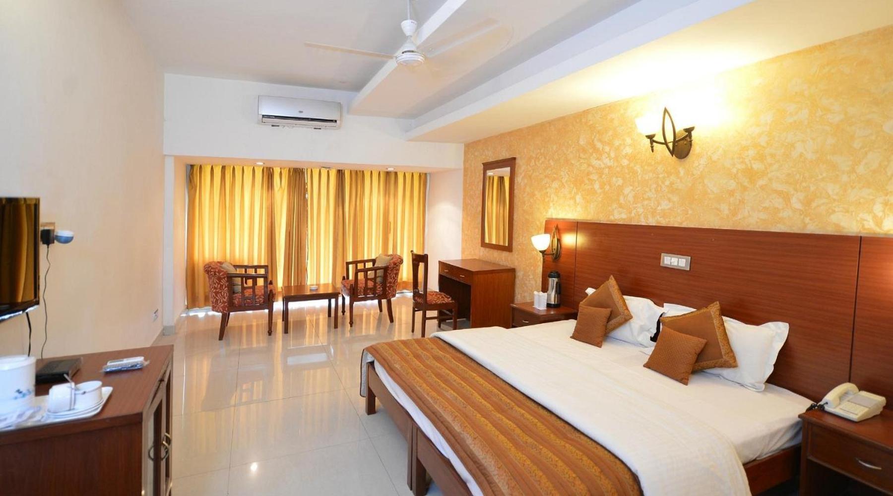 Hotel Raj Hans, Faridabad Zewnętrze zdjęcie